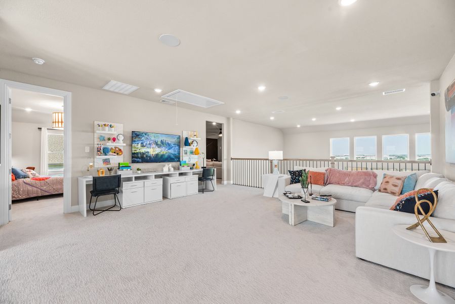 Furnished interior view inside a new home in Sweetgrass, Haslet (Image 26).