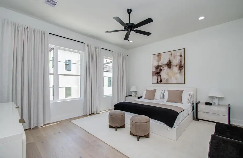 Image 6 of a home in . Image 6 of a home in .