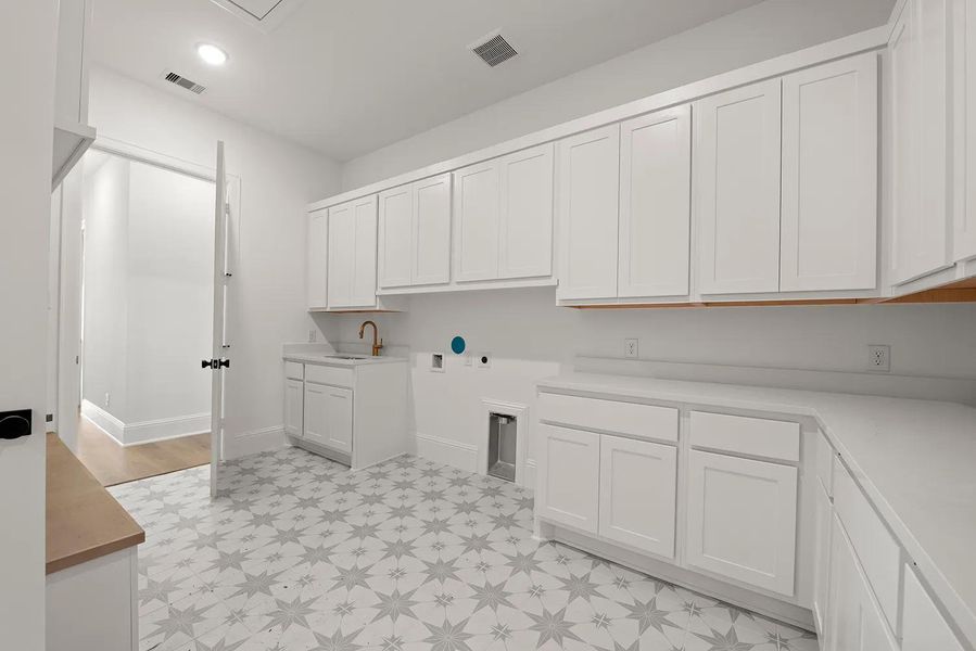 Leighton D Laundry room Leighton D Laundry room