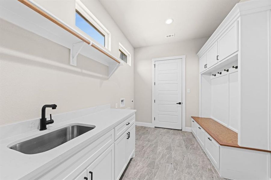 Furnished interior view inside a new home in , Waxahachie (Image 2). Furnished interior view inside a new home in , Waxahachie (Image 2).