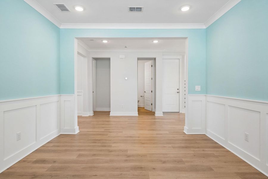 Spacious, unfurnished interior of a new home in Liberty Hill Farm, Mount Pleasant (Image 31).