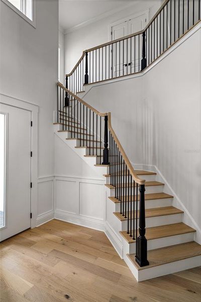 Spacious, unfurnished interior of a new home in , Tampa (Image 7).