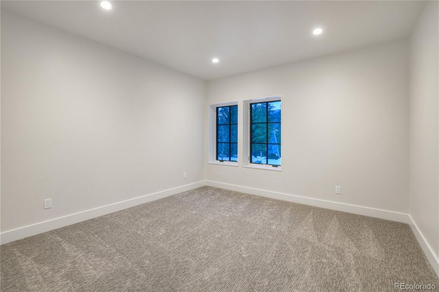 Spacious, unfurnished interior of a new home in , Keystone (Image 38).