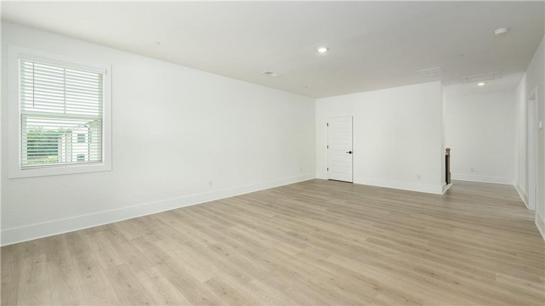 Spacious, unfurnished interior of a new home in The Village at Sandy Plains, Marietta (Image 14).