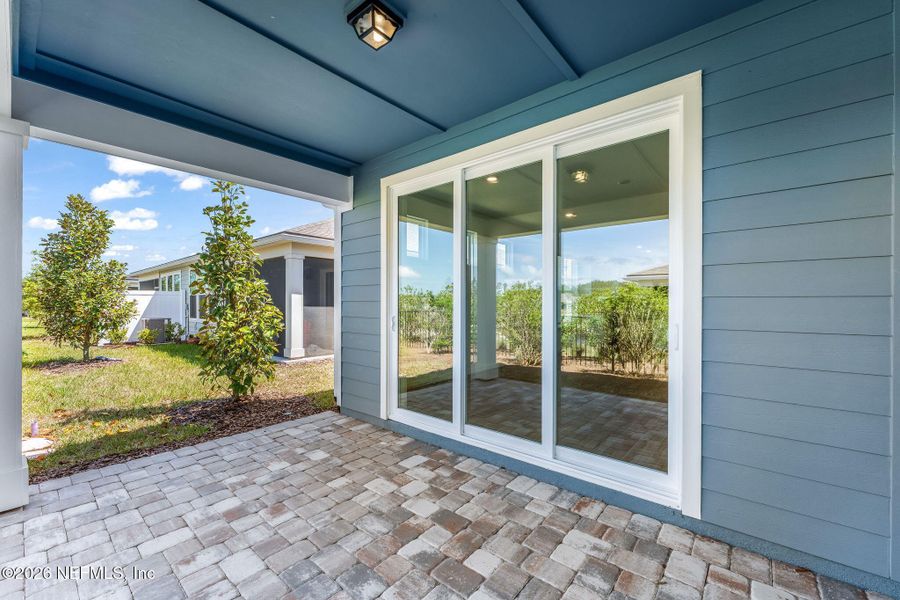 Exterior details and patio area of a home in , Yulee (Image 26).