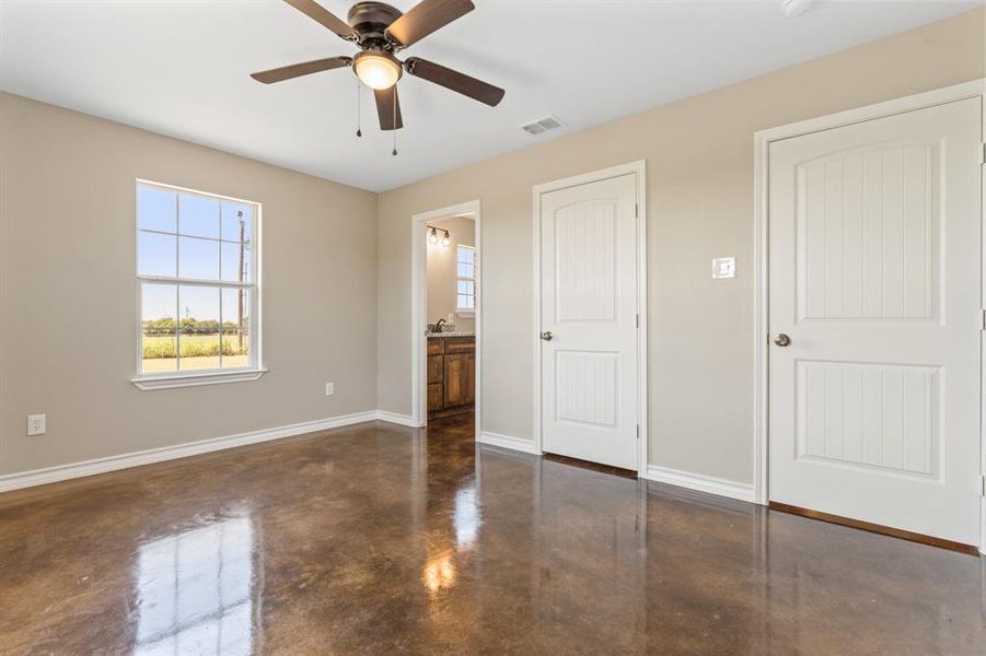 Spacious, unfurnished interior of a new home in , Itasca (Image 9). Spacious, unfurnished interior of a new home in , Itasca (Image 9).