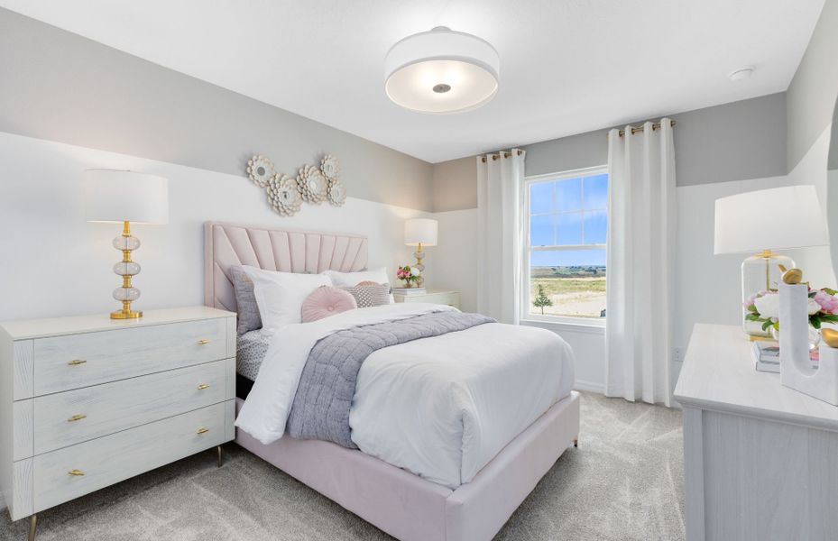 Representative furnished interior of a home built from the Mabel II by Pulte Homes in Parkside Trails, Clermont (Image 27).