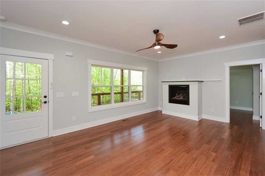 Spacious, unfurnished interior of a new home in , Ellijay (Image 14).