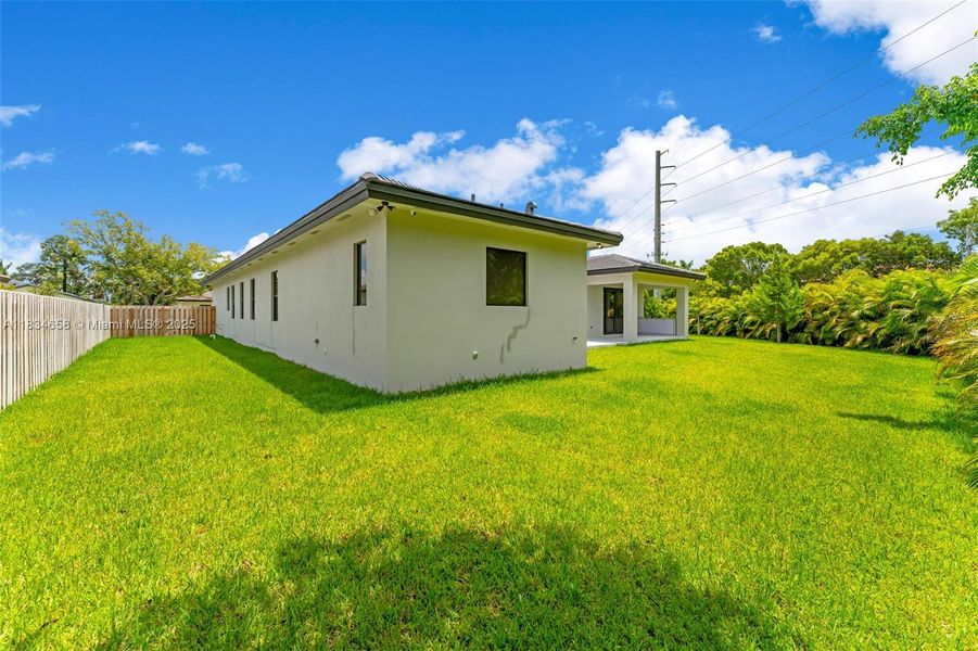 Image 42 of a home in . Image 42 of a home in .