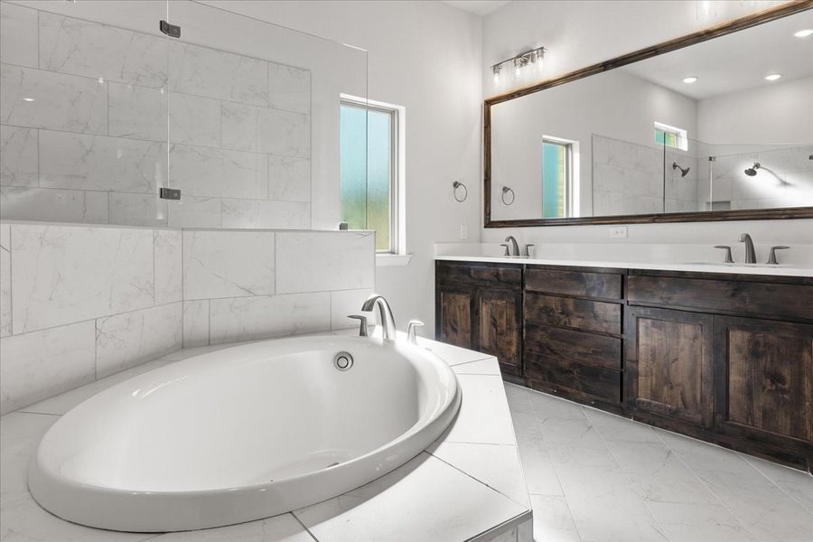 Representative furnished interior of a home built from the The Ryder by Doug Parr Custom Homes in Brooks Meadow, Weatherford (Image 18). Representative furnished interior of a home built from the The Ryder by Doug Parr Custom Homes in Brooks Meadow, Weatherford (Image 18).