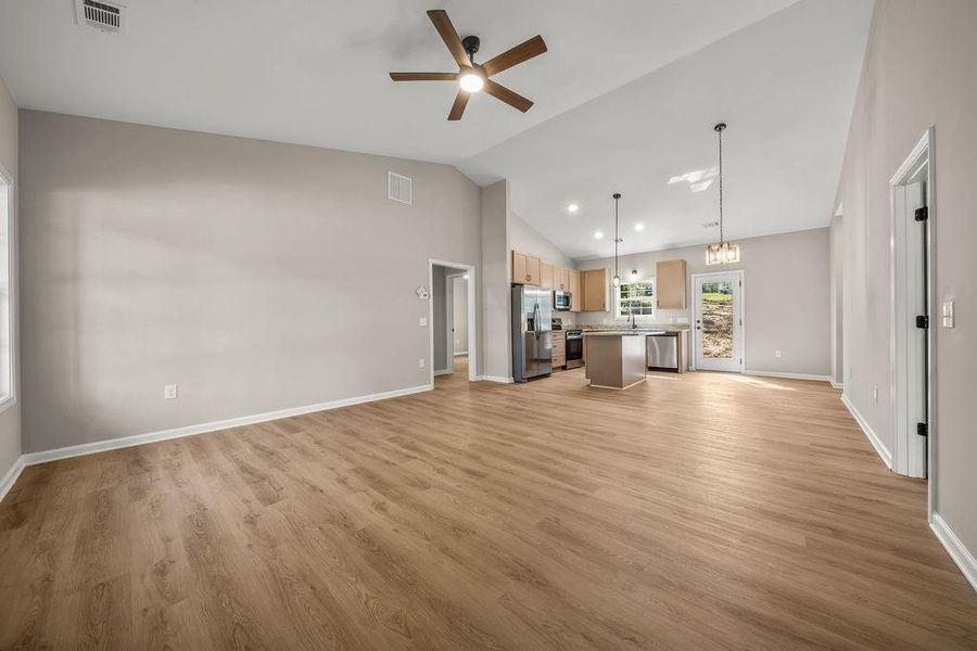 Spacious, unfurnished interior of a new home in , Cedartown (Image 31). Spacious, unfurnished interior of a new home in , Cedartown (Image 31).