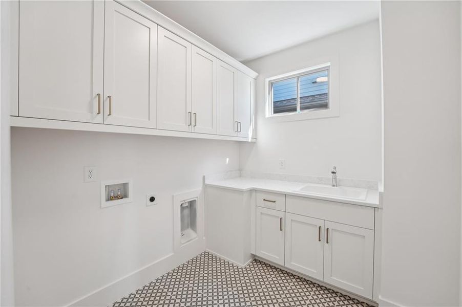 Furnished interior view inside a new home in Park Walke, Alpharetta (Image 7).