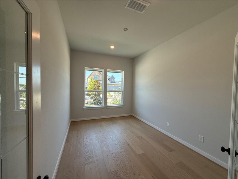 Spacious, unfurnished interior of a new home in Austin Point, Richmond (Image 12).