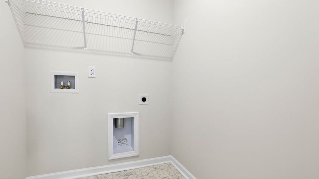 Spacious, unfurnished interior of a new home in Sage Grove, Lyman (Image 32).