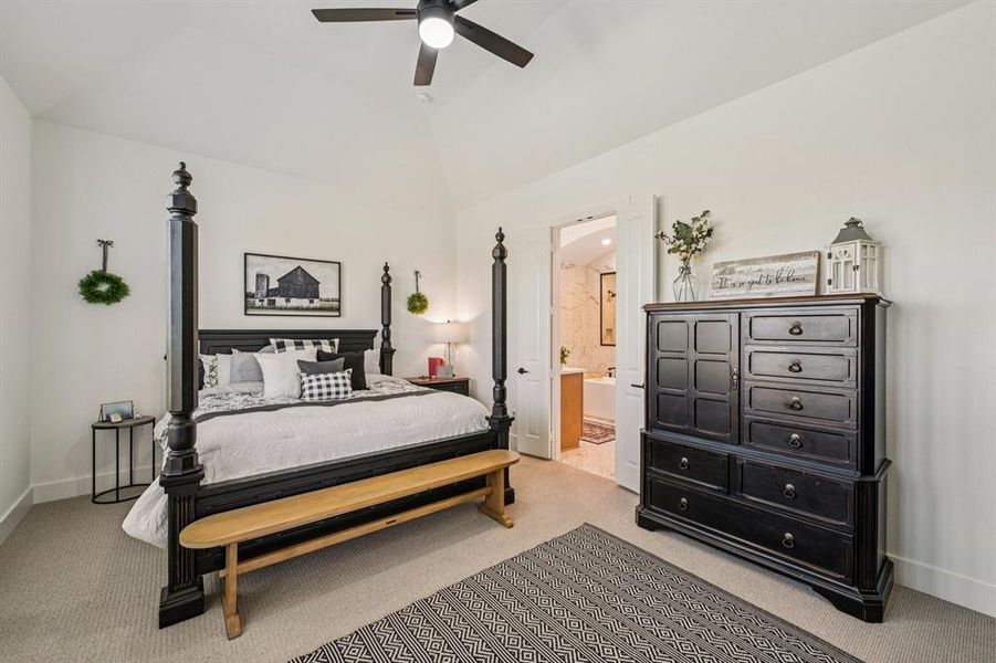 Furnished interior view inside a new home in Ridge Crossing, Waxahachie (Image 18).