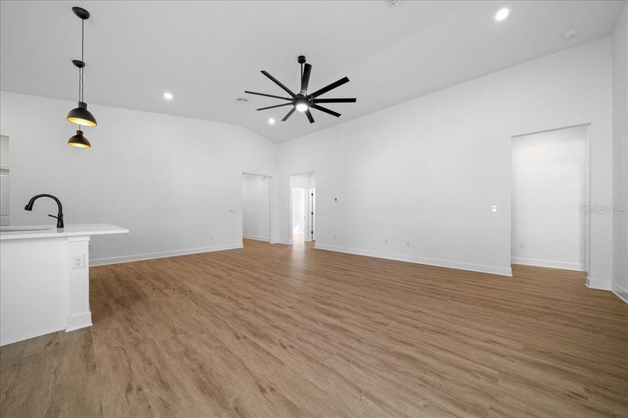 Spacious, unfurnished interior of a new home in , Spring Hill (Image 51).