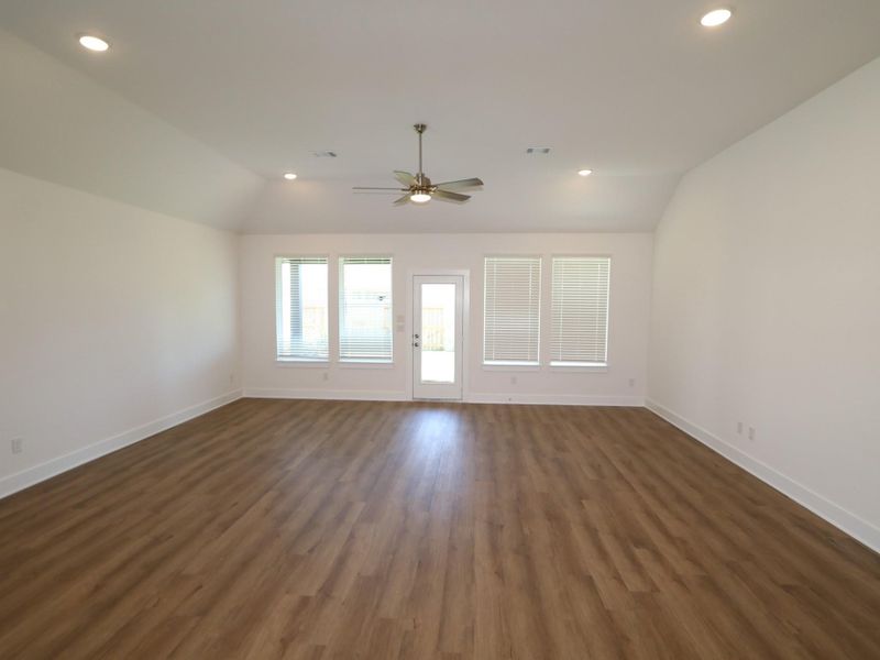 Spacious, unfurnished interior of a new home in Miller's Pond, Rosenberg (Image 11). Spacious, unfurnished interior of a new home in Miller's Pond, Rosenberg (Image 11).