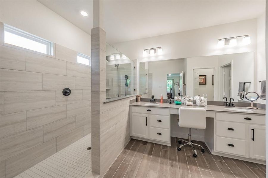 Furnished interior view inside a new home in , Justin (Image 30).