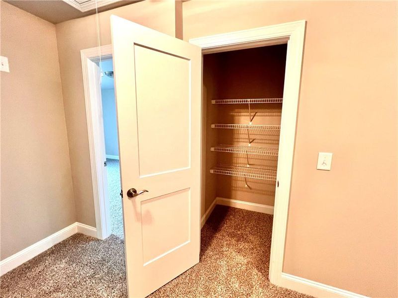 Spacious, unfurnished interior of a new home in , Jefferson (Image 32).