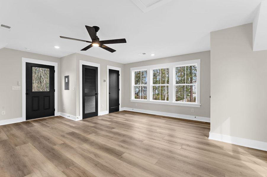 Spacious, unfurnished interior of a new home in , Summerville (Image 71).