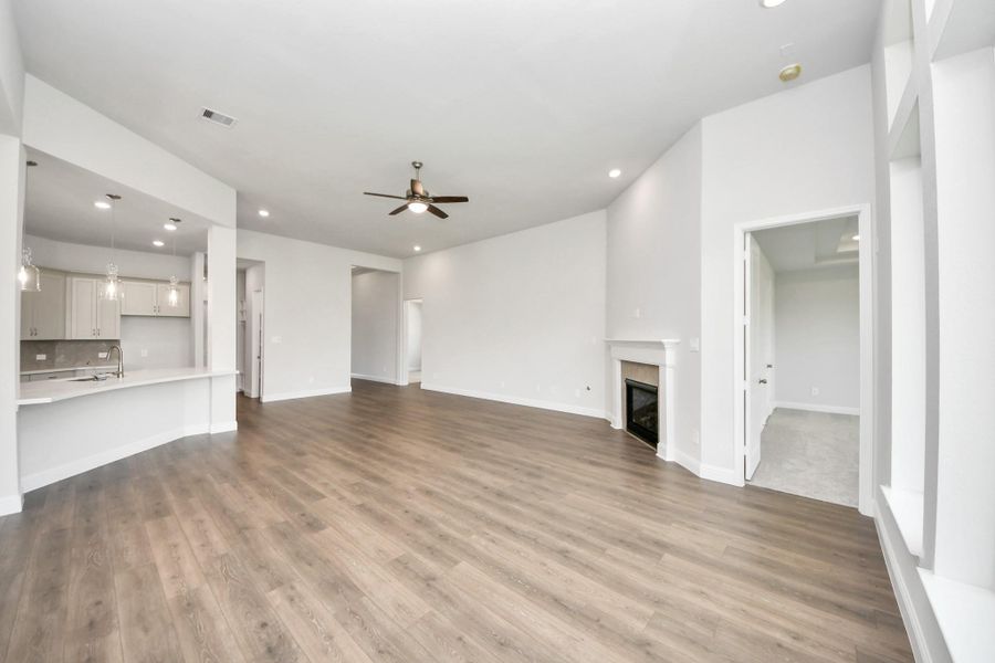 Spacious, unfurnished interior of a new home in ARTAVIA: Hilltop Collection, Conroe (Image 15). Spacious, unfurnished interior of a new home in ARTAVIA: Hilltop Collection, Conroe (Image 15).