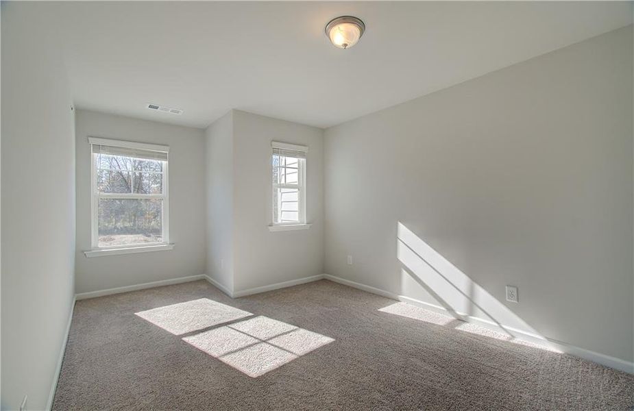 Spacious, unfurnished interior of a new home in Auburn Ridge, Riverdale (Image 14).
