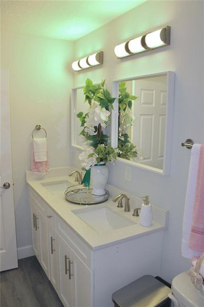 Furnished interior view inside a new home in , Dunnellon (Image 8).