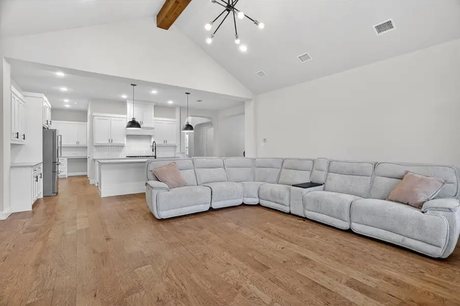 Furnished interior view inside a new home in Rockwood 65', Mansfield (Image 13).