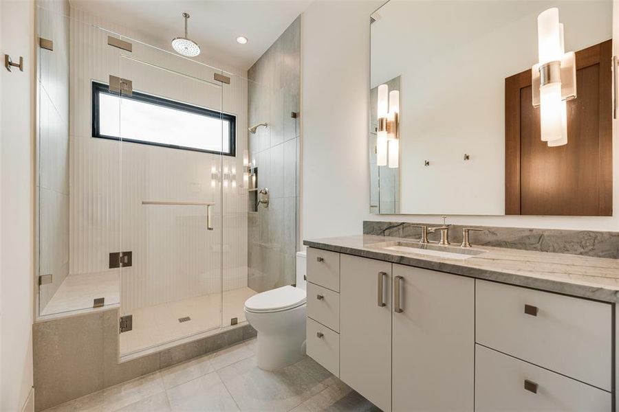 Furnished interior view inside a new home in , Southlake (Image 17).