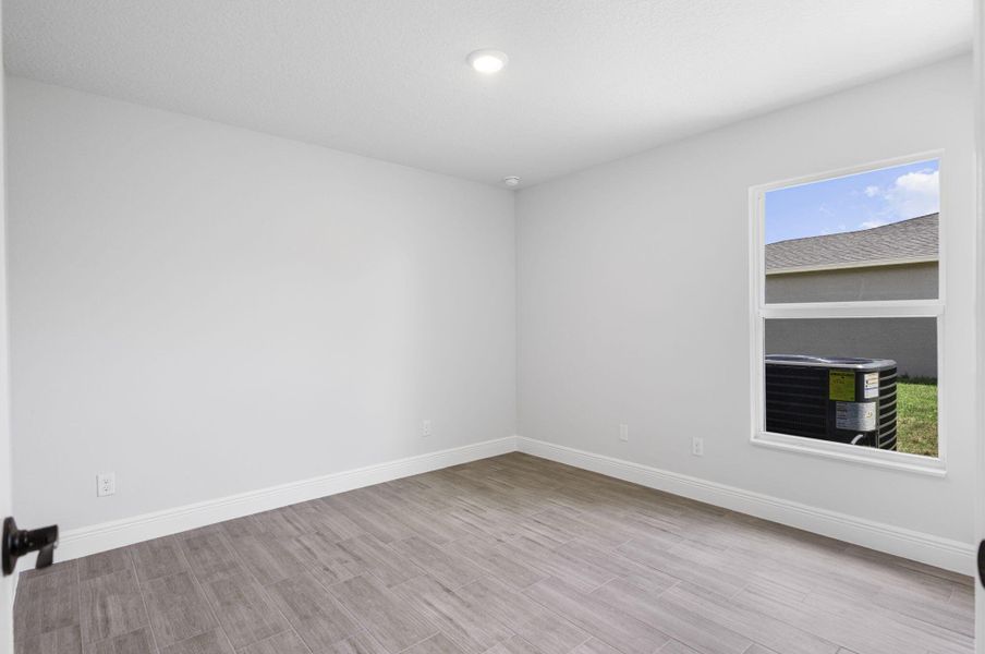 Spacious, unfurnished interior of a new home in , Port St. Lucie (Image 16).