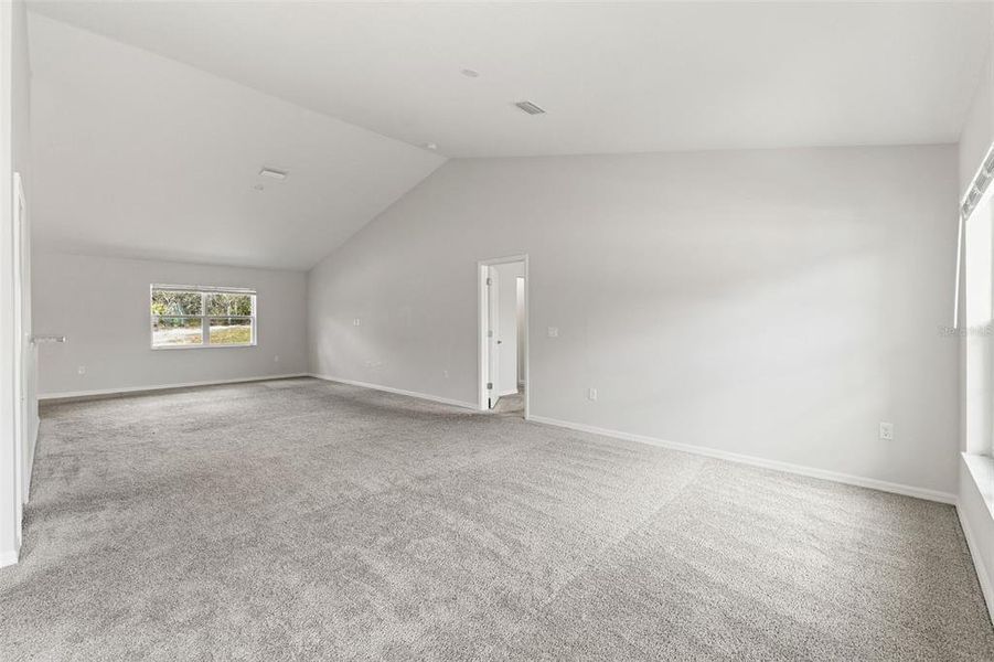 Spacious, unfurnished interior of a new home in , Spring Hill (Image 27).