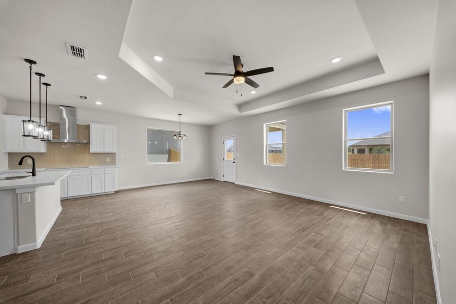 Spacious, unfurnished interior of a new home in Paloma Ranch, Harlingen (Image 12).