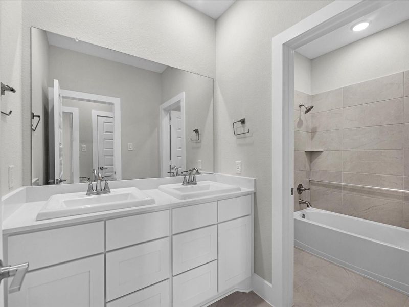 Furnished interior view inside a new home in Cross Creek Ranch 65′, Fulshear (Image 10). Furnished interior view inside a new home in Cross Creek Ranch 65′, Fulshear (Image 10).