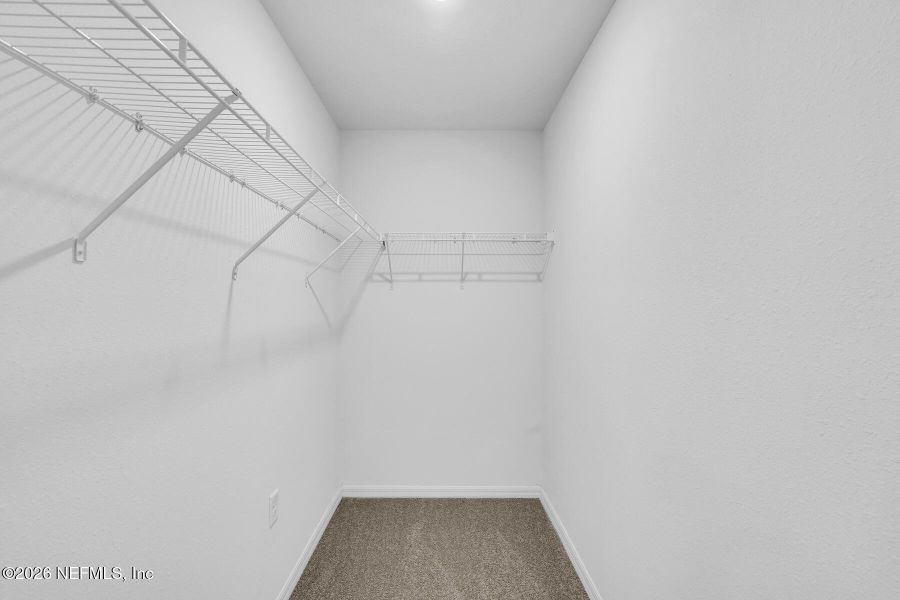 Spacious, unfurnished interior of a new home in Rolling Hills, Green Cove Springs (Image 14).