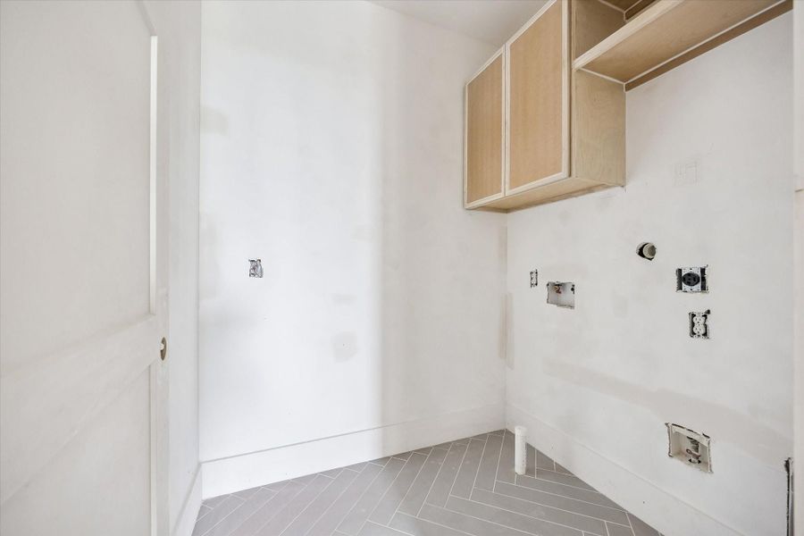 Spacious, unfurnished interior of a new home in , Houston (Image 22). Spacious, unfurnished interior of a new home in , Houston (Image 22).