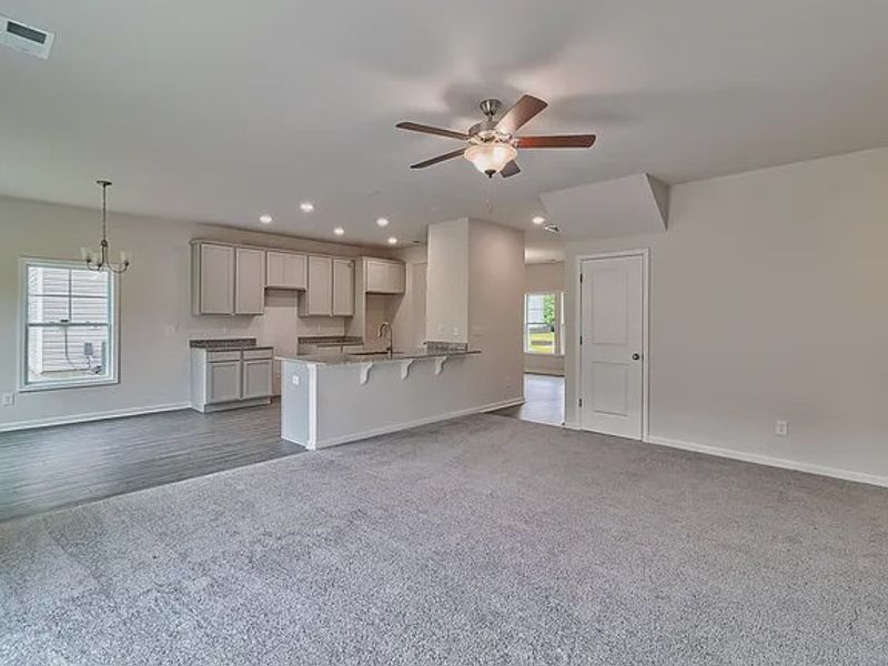 Spacious, unfurnished interior of a new home in Emanuel Creek, West Columbia (Image 10).