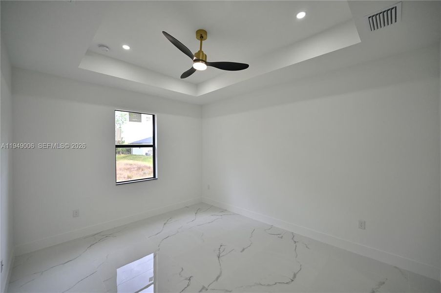 Spacious, unfurnished interior of a new home in , Lehigh Acres (Image 46).