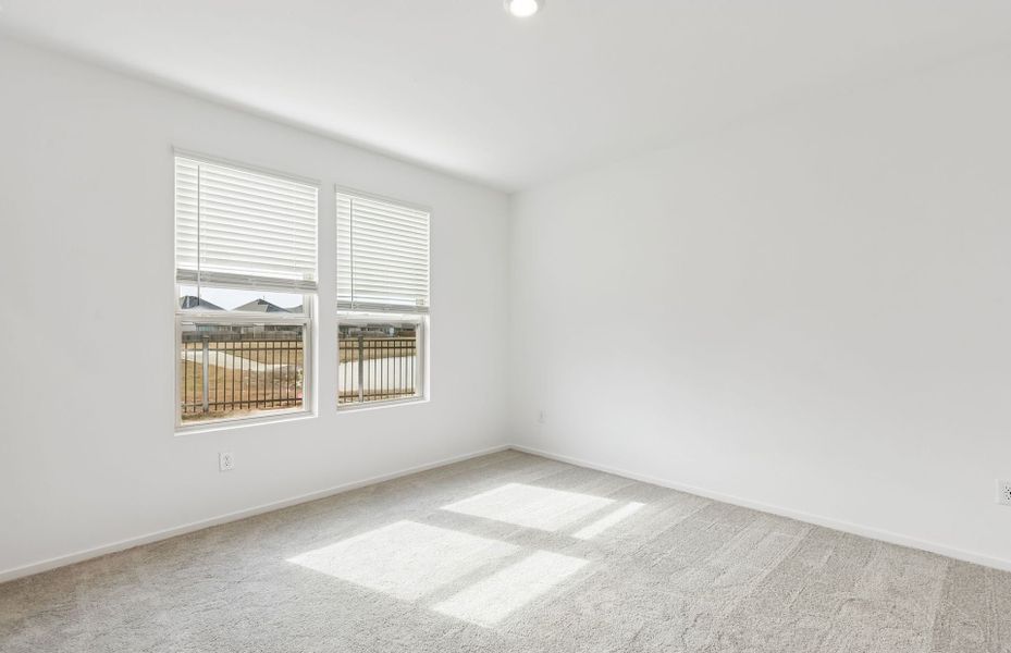 Spacious, unfurnished interior of a new home in Mavera, Conroe (Image 26).