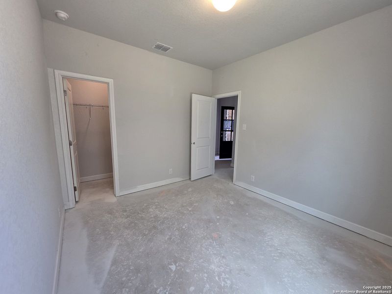 Spacious, unfurnished interior of a new home in The Heights at Saddlebrook Ranch 60's, Schertz (Image 22).