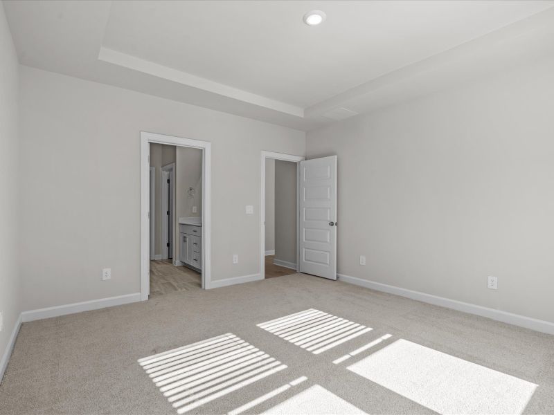 Spacious, unfurnished interior of a new home in Holland Park, Spartanburg (Image 16).