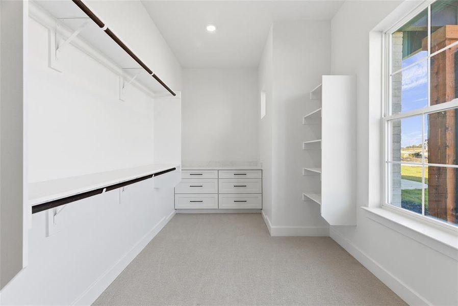 Spacious, unfurnished interior of a new home in Hidden Valley 1, Princeton (Image 29).