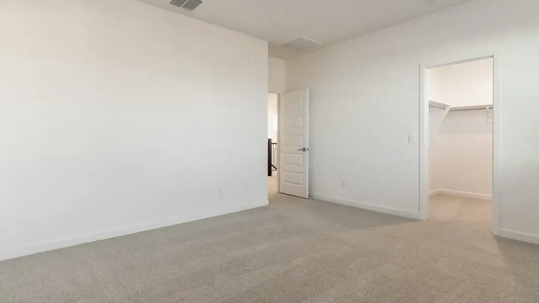 Spacious, unfurnished interior of a new home in Aloravita, Peoria (Image 33).
