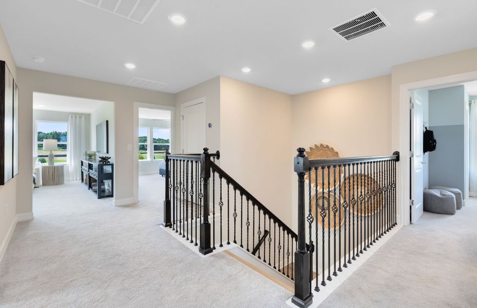 Furnished interior view inside a new home in Willow Ridge, Montverde (Image 7).