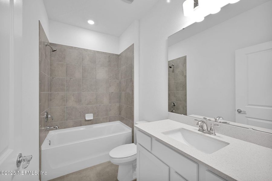 Furnished interior view inside a new home in Hyland Trail, Green Cove Springs (Image 4). Furnished interior view inside a new home in Hyland Trail, Green Cove Springs (Image 4).