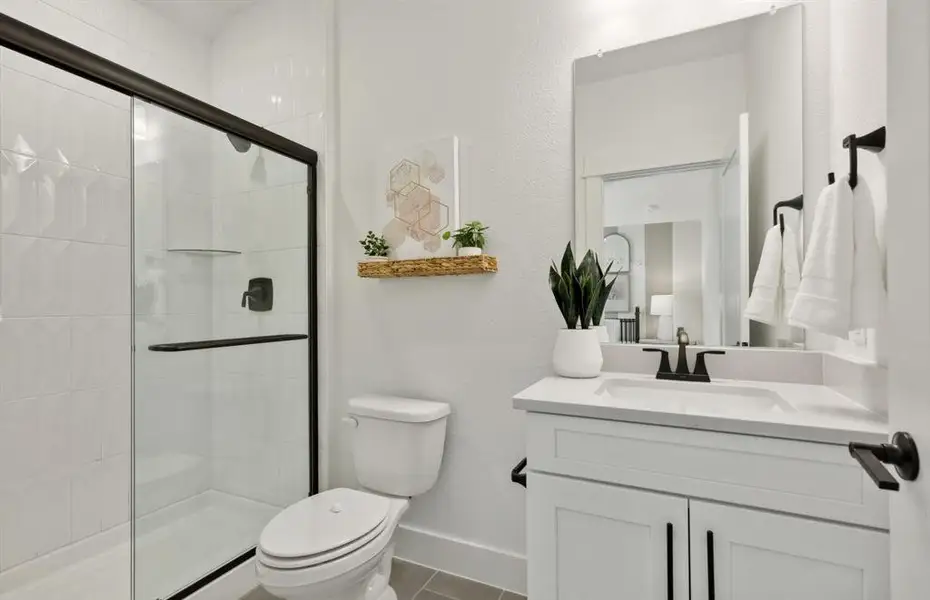 *Model Representation - Spacious secondary bathroom