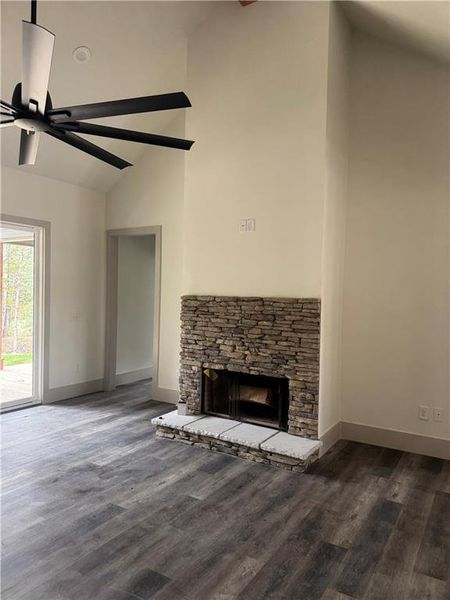 Image 10 of a home in .