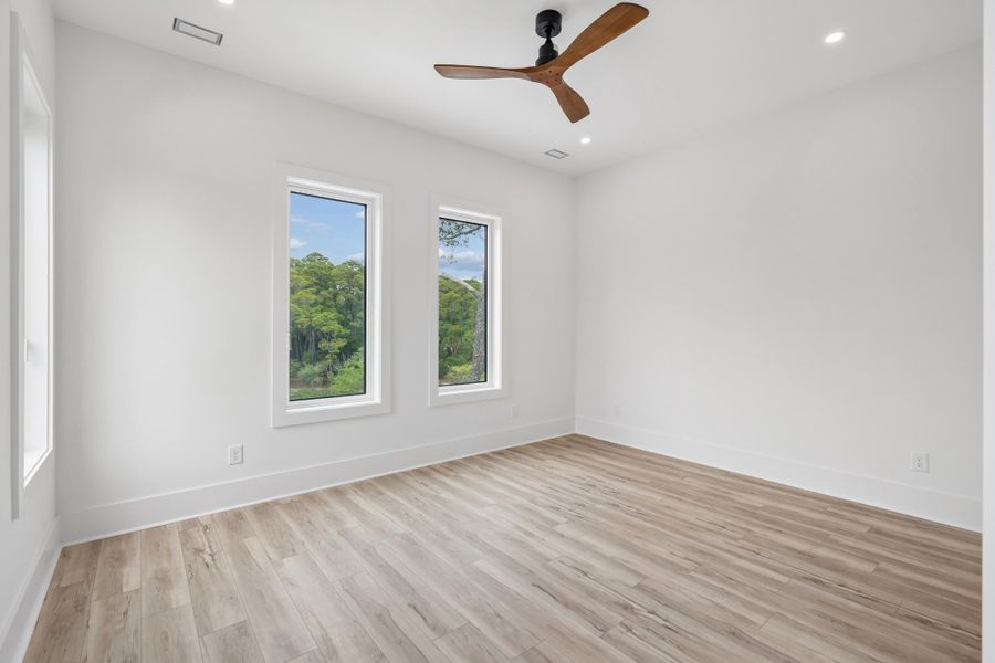Spacious, unfurnished interior of a new home in , Folly Beach (Image 66).