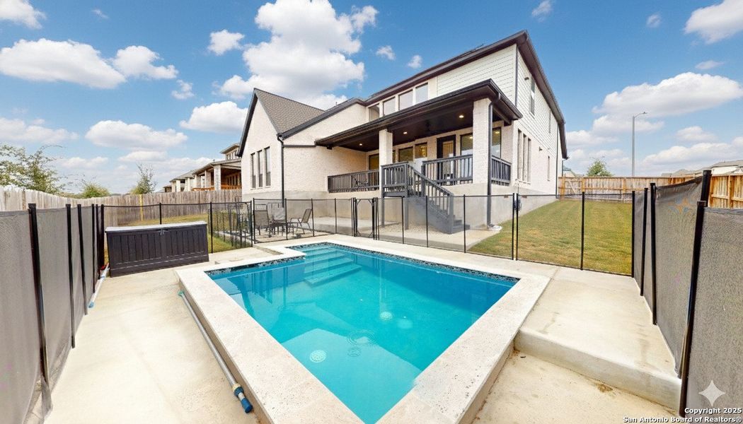 Exterior details and patio area of a home in Weston Oaks 55', San Antonio (Image 3).