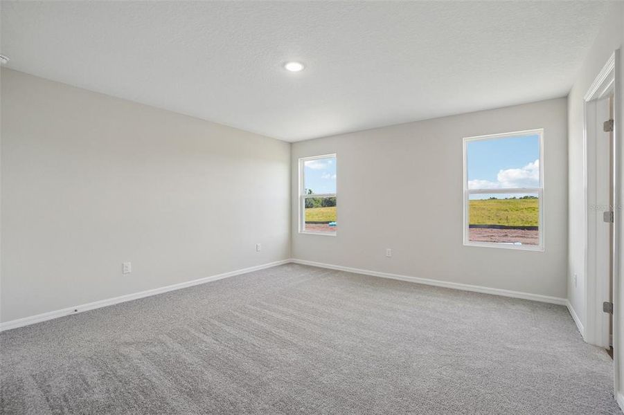Spacious, unfurnished interior of a new home in Two Rivers, Zephyrhills (Image 31).