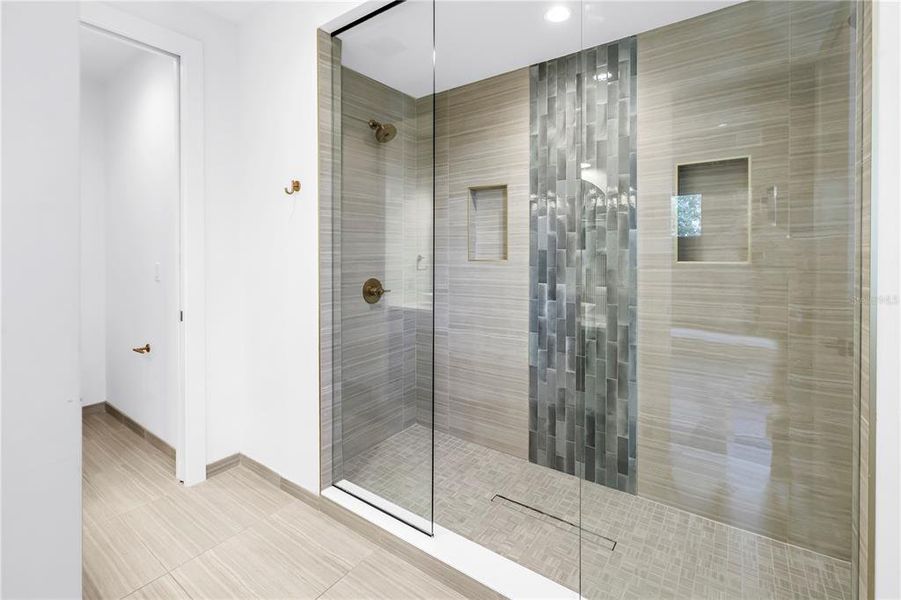 Image 62 of a home in East Oak Townhomes.